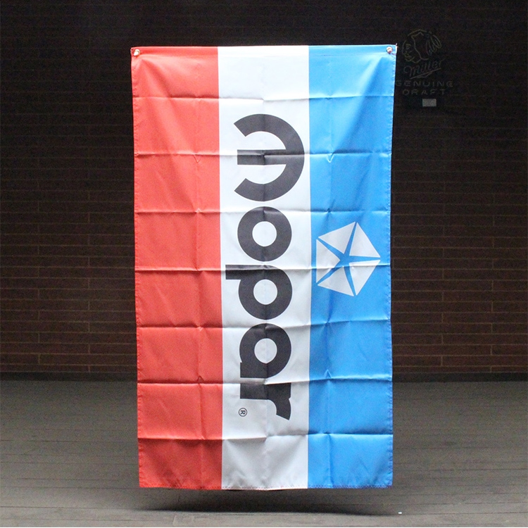 【メール便発送】フラッグ MOPAR モパー 90×150cm タペストリー 旗 ウォールデコレーション アメリカン雑貨大きな旗でアメリカンガレージ風インテリアに！！