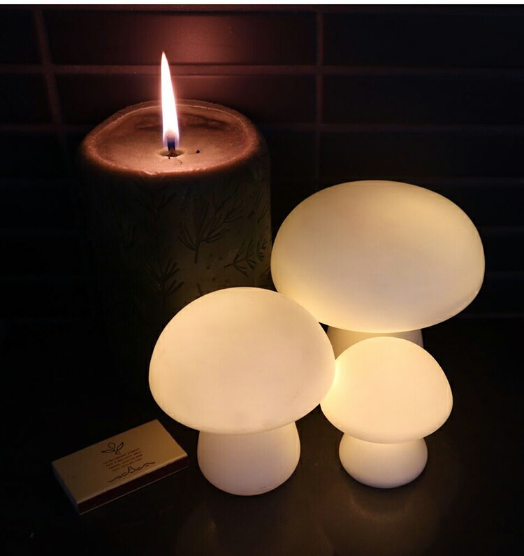 照明 マッシュルーム ライト S 直径7×高さ7cm 電池式 磁器 ライト きのこ キノコ おしゃれ インテリア アメリカン雑貨 アメリカ雑貨  KIKKERLAND キッカーランド