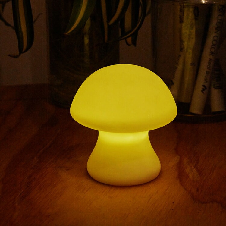 照明 マッシュルーム ライト S 直径7×高さ7cm 電池式 磁器 ライト きのこ キノコ おしゃれ インテリア アメリカン雑貨 アメリカ雑貨  KIKKERLAND キッカーランド