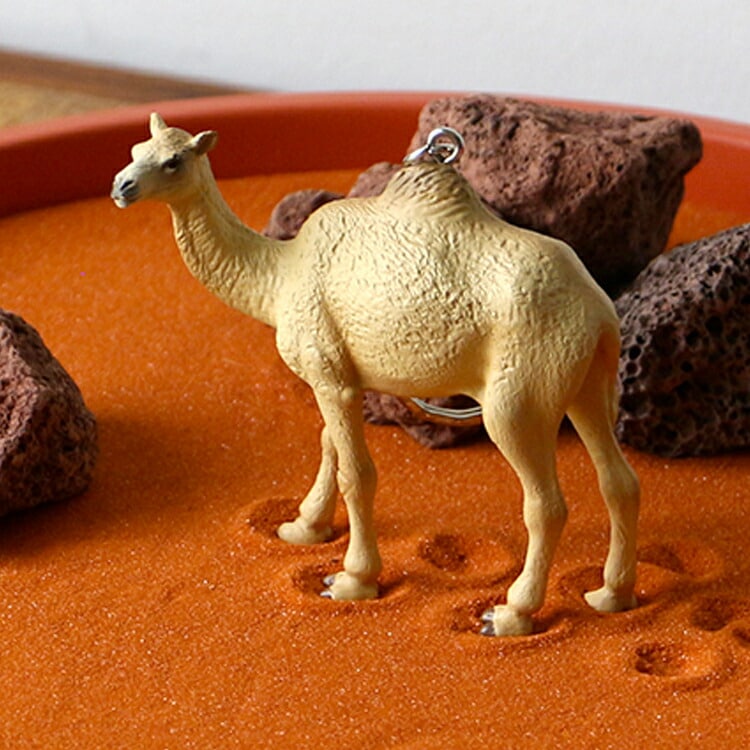 メール便発送】キーホルダー アニマルキーリング キャメル W8×D2.5