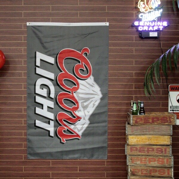 【メール便発送】アメリカンフラッグ Coors Light （クアーズライト ） ビールバーグッズ 旗 インテリア アメリカ雑貨 アメリカン雑貨大きな旗でアメリカンガレージ＆ＢＡＲ風インテリアに！！
