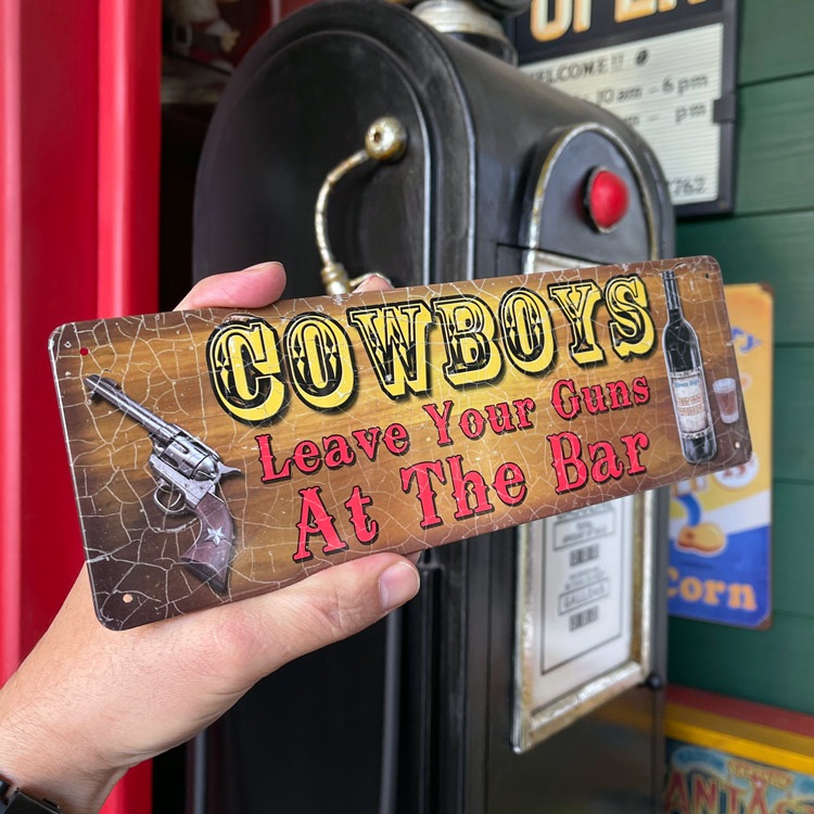 【メール便発送】ティンプレート（S) COWBOYS (At the Bar) 縦9×横27cm ブリキ看板 インテリア アメリカ雑貨