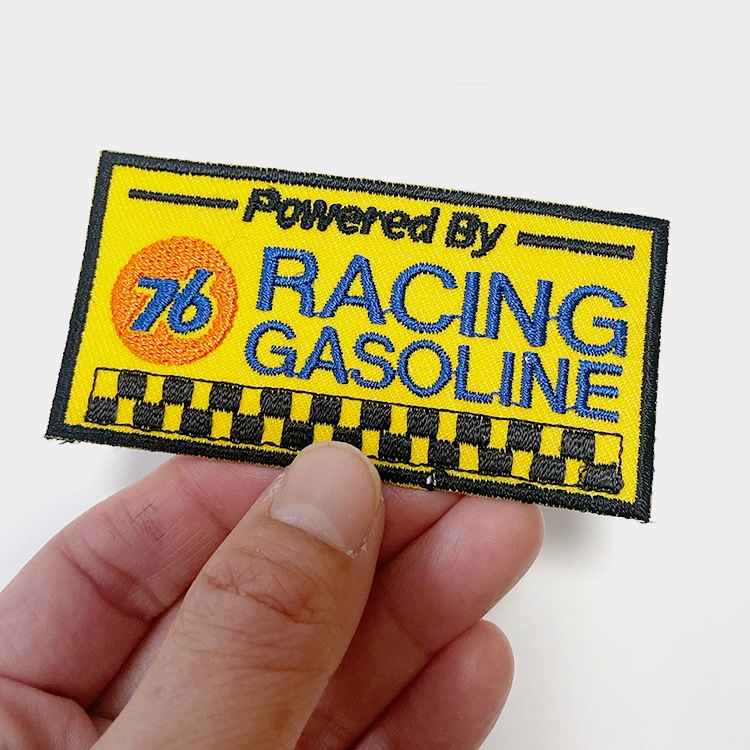 【メール便発送】ワッペン 76 RACING GASOLINE 縦4×横8cm コットン製 アイロンパッチ アイロン 大人向け パッチ 海外 アレンジ かっこいい アメリカン雑貨アイロンで手軽につけられる刺繍ワッペン。
