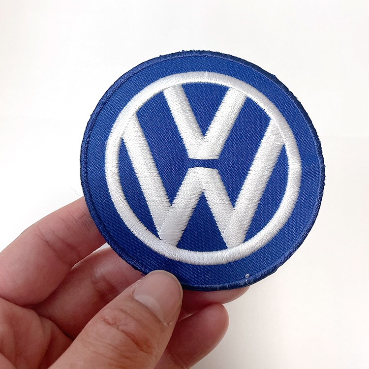 【メール便発送】ワッペン VW 縦7.5×横7.5cm コットン製 アイロンパッチ アイロン 大人向け パッチ 海外 アレンジ かっこいい アメリカン雑貨アイロンで手軽につけられる刺繍ワッペン。