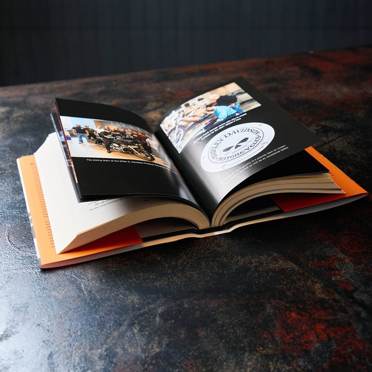 書籍 Harley-Davidson ハーレーダビッドソン Ride Free A Memoir ウィリー・G・ダビッドソン ハードカバー 288ページ 回想録　