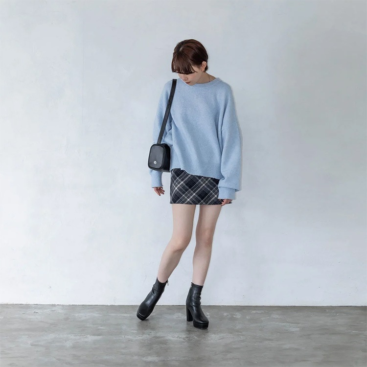 ショートブーツ 厚底ブーツ スクエアトゥ ハイヒール ヒール9cm チャンキーヒール ブラック アイボリー 23812