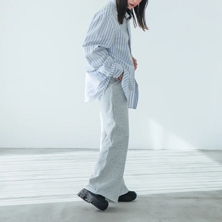 厚底 スニーカー 軽量 6cmヒール 2025新作 ボリューム メタリック レースアップ  フラット ひも靴 5481