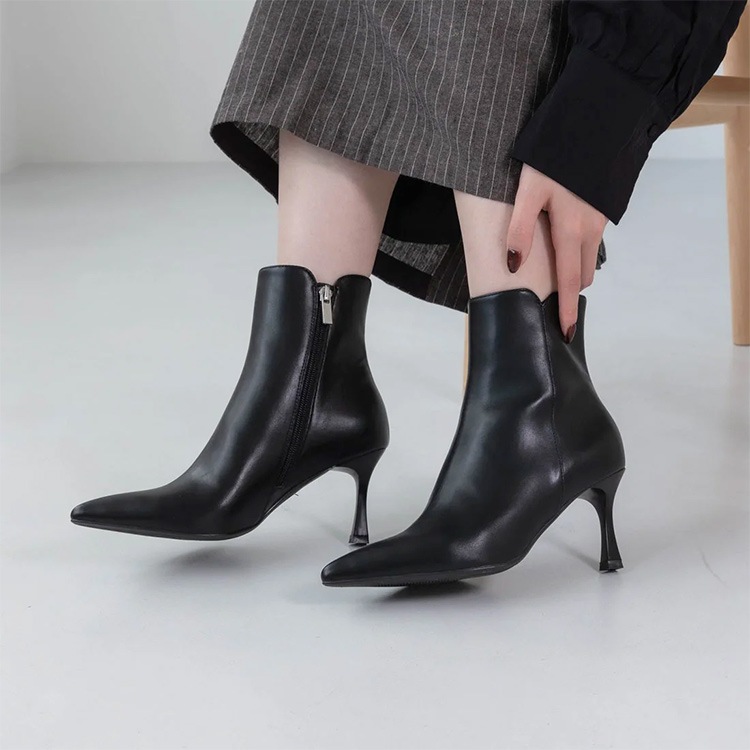 ショートブーツ ポインテッドトゥ 7cmヒール ハイヒール 2025新作 ブラック ベージュ きれいめ ブーツ 23847