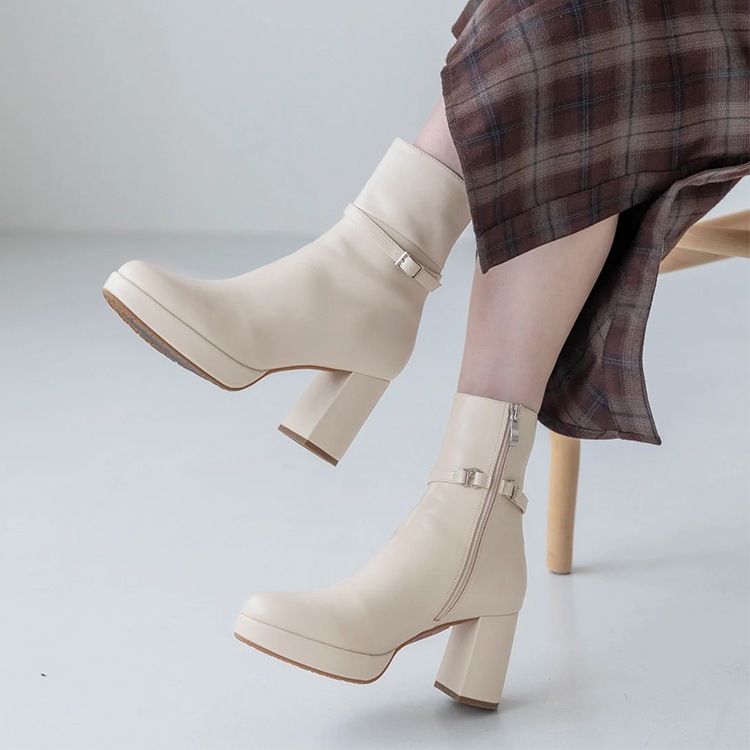 ショートブーツ ベルト 取り外し 2way ブーツ 2025新作 厚底 ハイヒール ヒール8cm 太ヒール チャンキーヒール ブラック アイボリー 5768