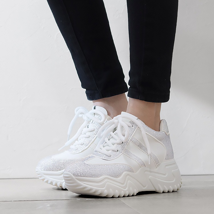 スニーカー キラキラ ラインストーン 撥水 レザー ヒール6cm レースアップ 厚底 ボリューム 2026新作ひも靴 1029