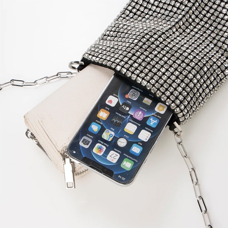 バッグ ショルダーバッグ サコッシュ 斜め掛け ラインストーン