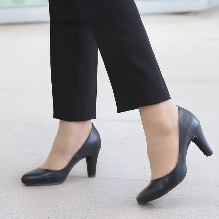 パンプス ヒール7cm 日本製 2025新作 太ヒール アーモンドトゥ プレーン ハイヒール ブラック プラチナドゥ 700