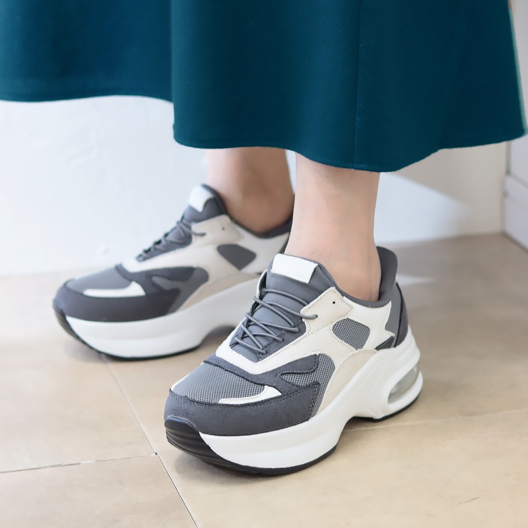 スニーカー 手を使わずに履ける シューズ 2025新作 厚底 エアーソール レースアップ ゴム紐 靴 9156