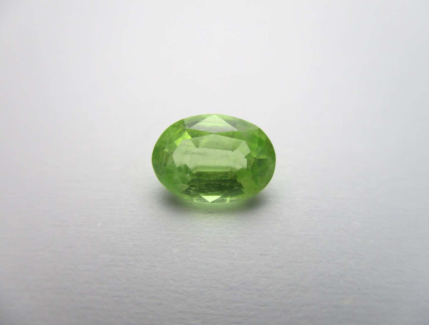 B802 マルチカラーカイヤナイト タンザニア産 5.2×7.1mm｜彫金工具販売 