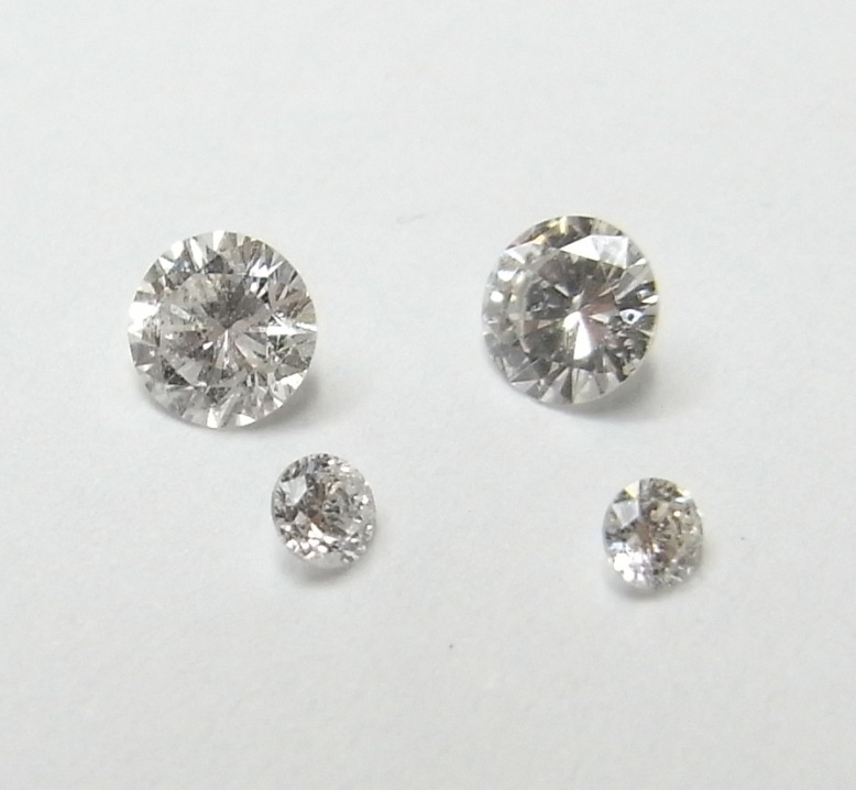 S457 ダイヤモンド 1／120 （約0.0083ct、直径 約1.25mm