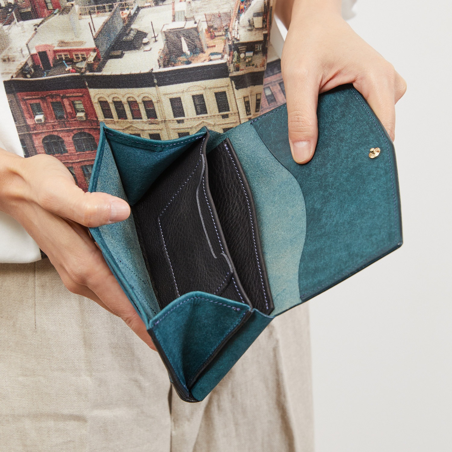 プエブロレザーを使用した小さい長財布　ほぼ一万円札サイズ　Slim-008pb / Pueblo