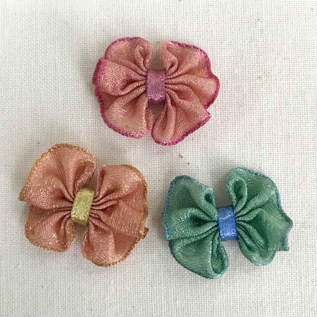 心花りり オンラインガラポン 3点セット まとめ売り ローズBOXギフト 25本 | 花のギフト通販なら花百花 ‐hanahyakka‐