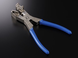 端末処理と支持線分離の２つの作業をまとめたマルチ工具 ケーブル端末処理工具（1心IFドロップケーブル用）