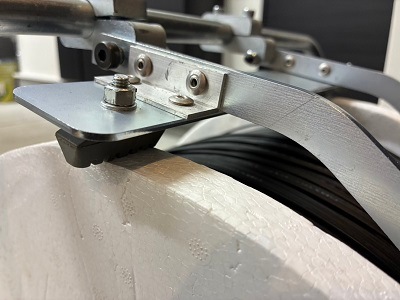 ブレーキ機能追加！パイプ椅子のようにスリムになってバケット荷台での