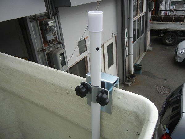 さらに進化！強風によるパラソル側圧にも強く構造を見直した バケットパラソル取付具（タダノ）BP-2T パラソルは別売