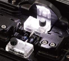 【販売終了】FTTH宅内工事向けに再販が実現！ 単心光ファイバ融着接続機（カッター、ストリッパ他）セット　31S+