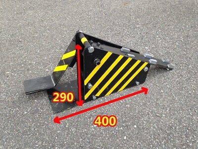 高速回転すると近づくのも恐ろしい大型ケーブルドラムの回転を足元で