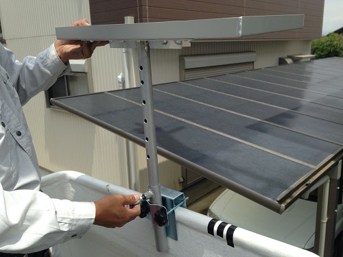 【販売終了】クロージャーまであと少し･･･が届くようになる 新構造による作業中の急な落下の心配無用！ さらにハイポジションな作業テーブルの快適さをご提供 高さ調節バケット取付作業テーブル　HW550