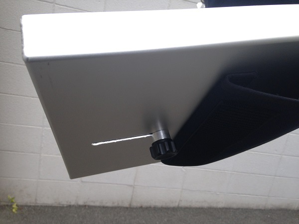 【受注生産】融着機だけでなく、工具を置くスペースも充分にあるハシゴで駅弁売り子ワークスタイルが可能! 首下げ取付作業テーブル NW300