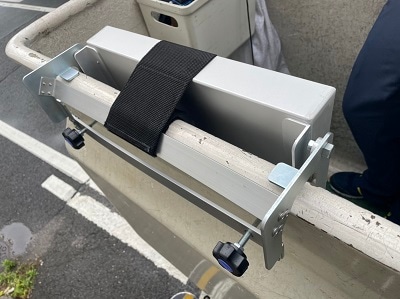 バケットでの一人作業に最適な横幅400ｘ奥行300 バケット取付作業台　BW400R
