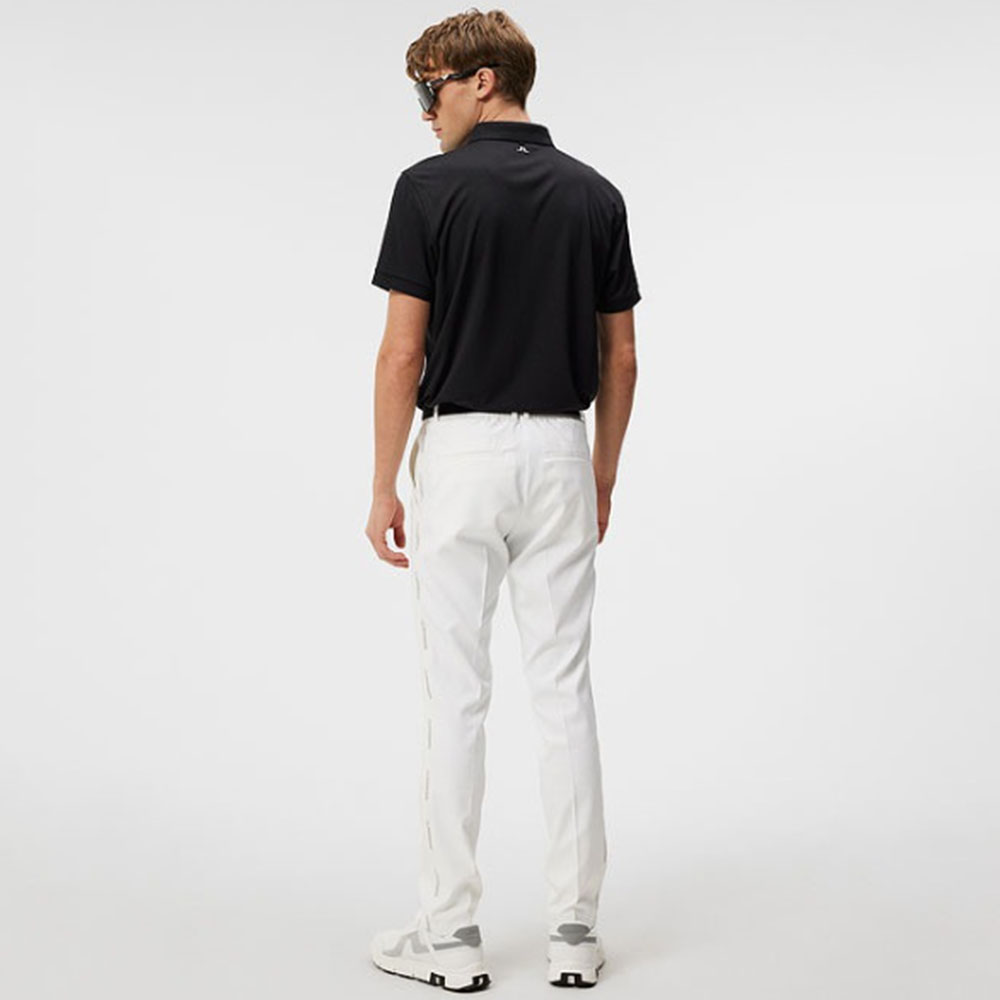 ロゴ刺繍ポロシャツ　BLACK【J.LINDEBERG】