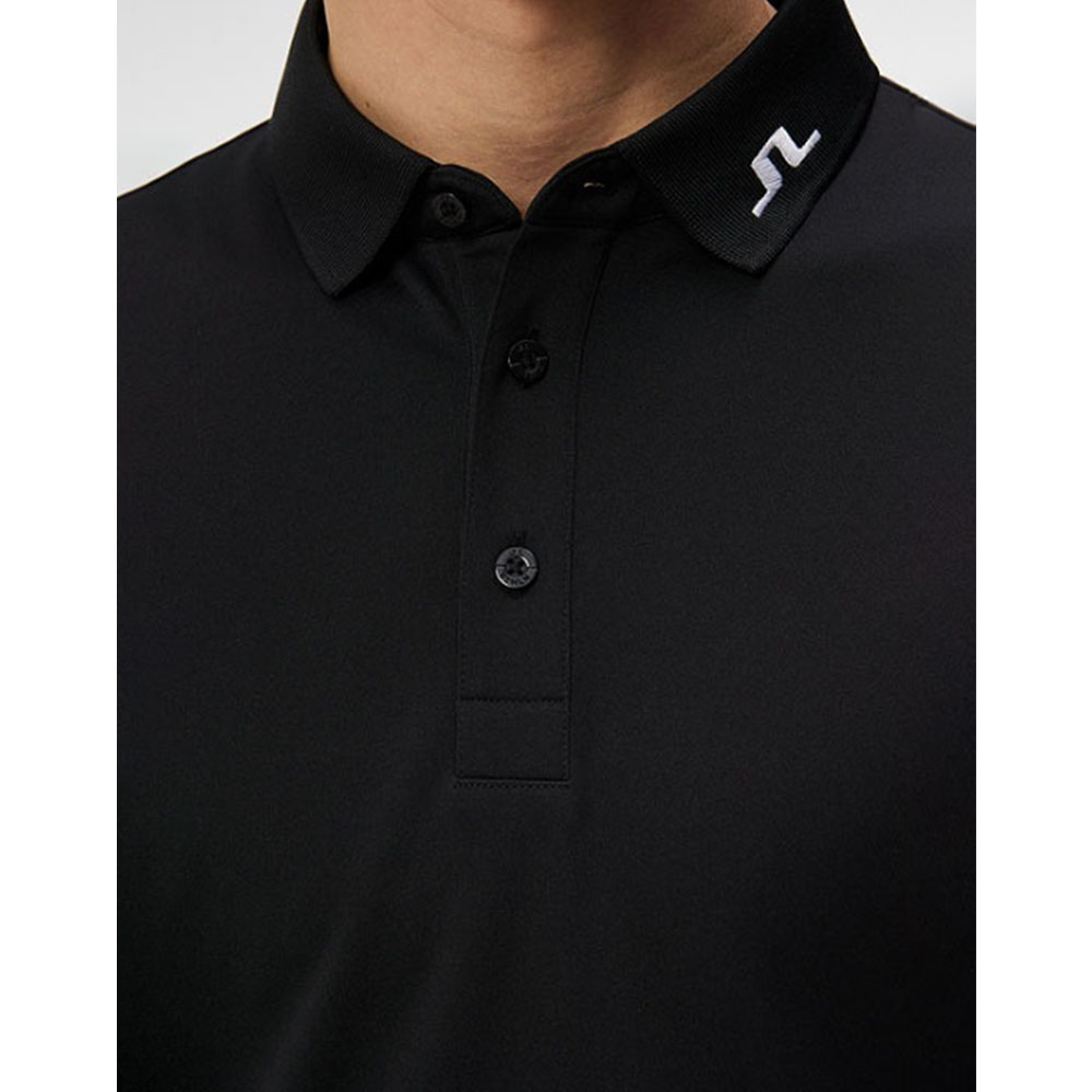 ロゴ刺繍ポロシャツ　BLACK【J.LINDEBERG】