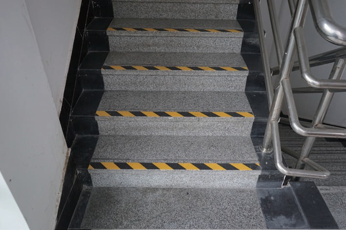 ���ߤ�ơ���