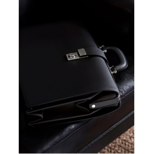 TRADITIONAL BRIEFCASE BLACK