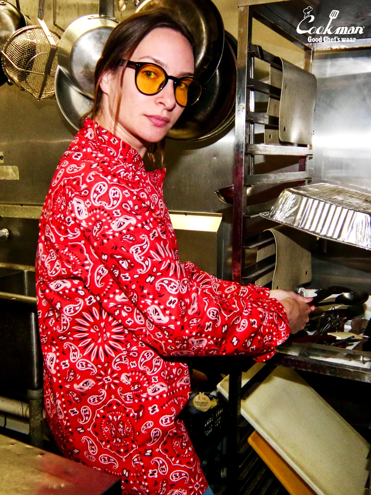 �����ե����� Chef Coat Long Sleeve Vented Paisley Red