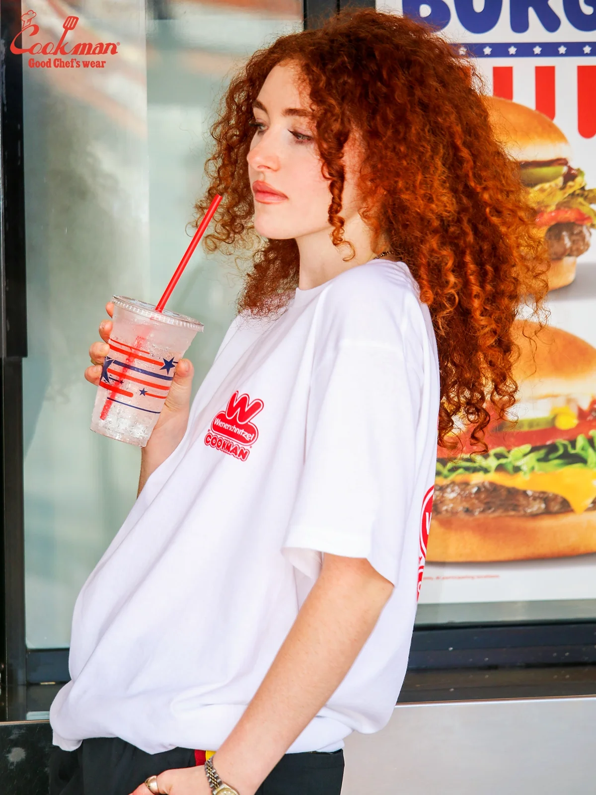 T����� Wienerschnitzel Logo