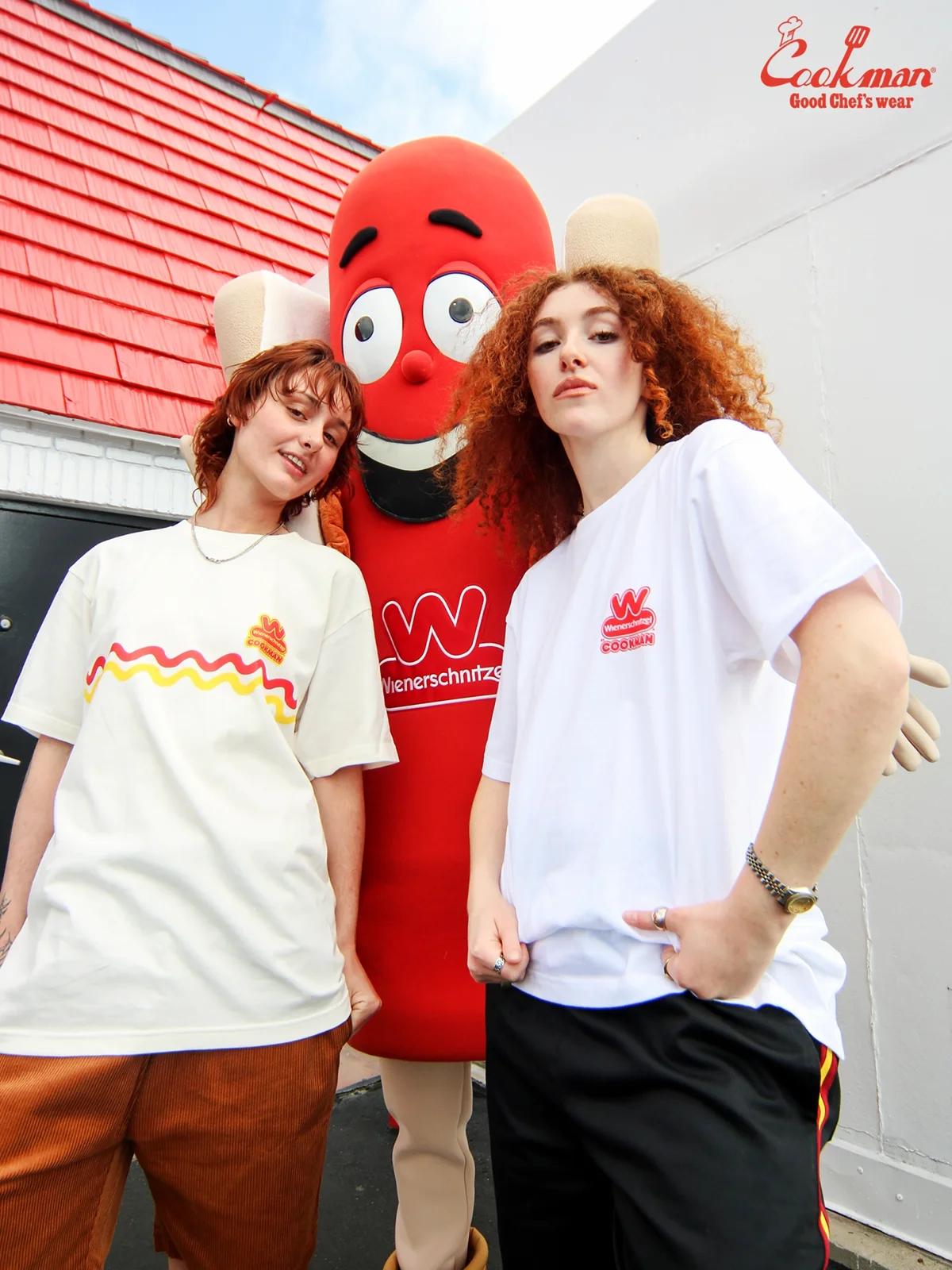 T����� Wienerschnitzel Logo