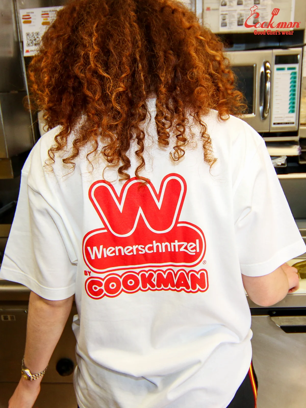 T����� Wienerschnitzel Logo