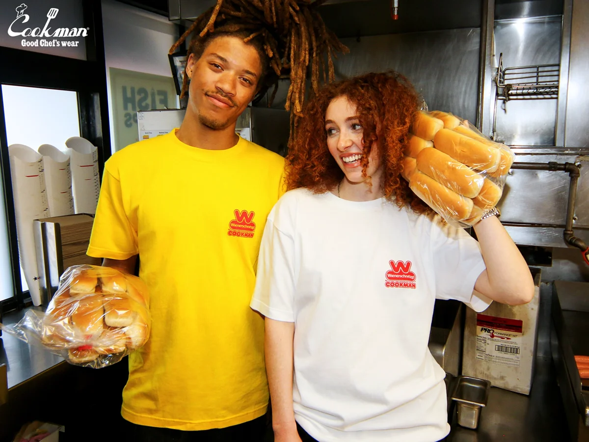 T����� Wienerschnitzel Logo