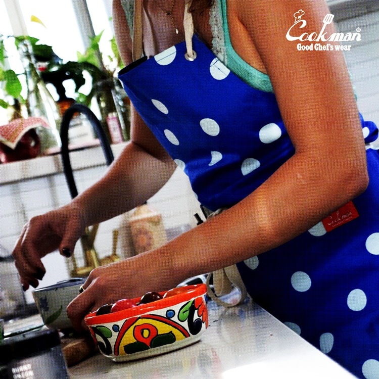 �磻�ɥݥ��åȥ��ץ��� Wide Pocket Apron Dots Blue