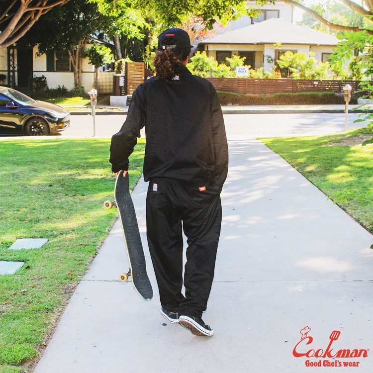 �ǥ�Х꡼���㥱�å� Delivery Jacket Vision Logo Black