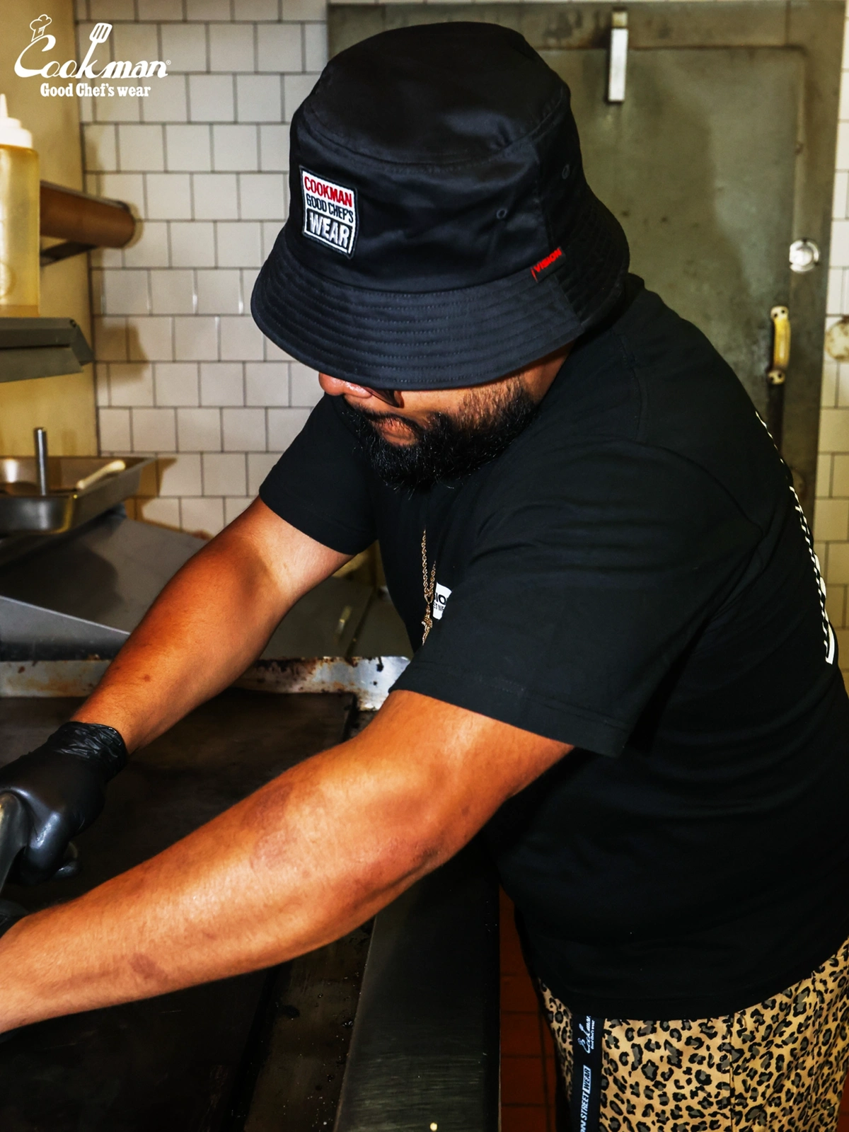 �Х��åȥϥå� Bucket Hat Vision Logo Black