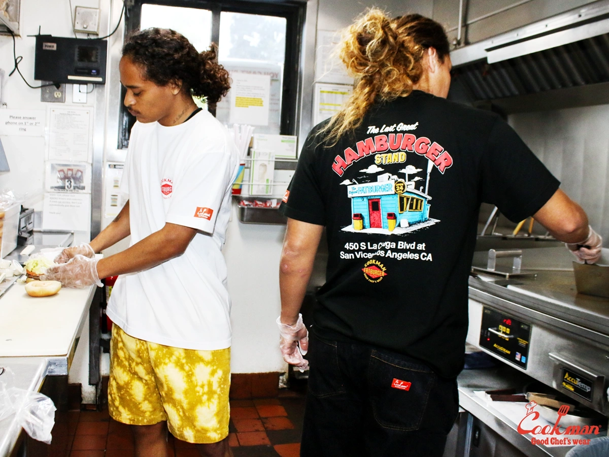 T����� FATBURGER First Location