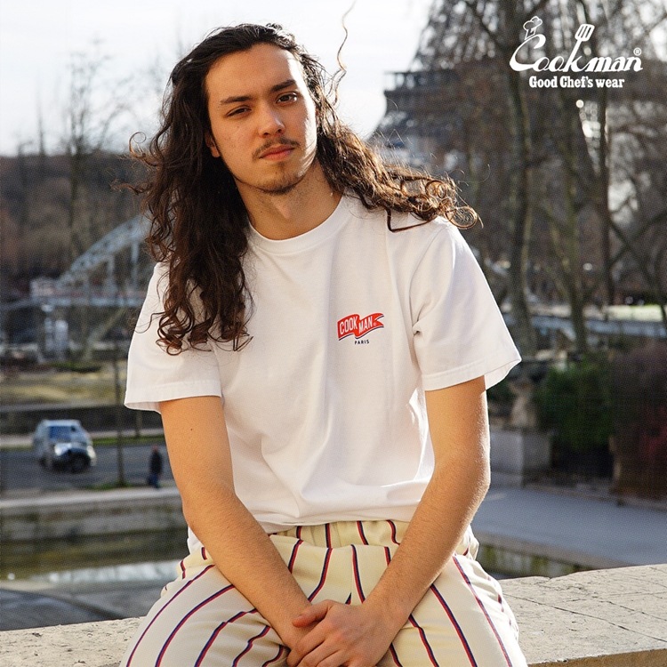 T����� Eiffel Tower