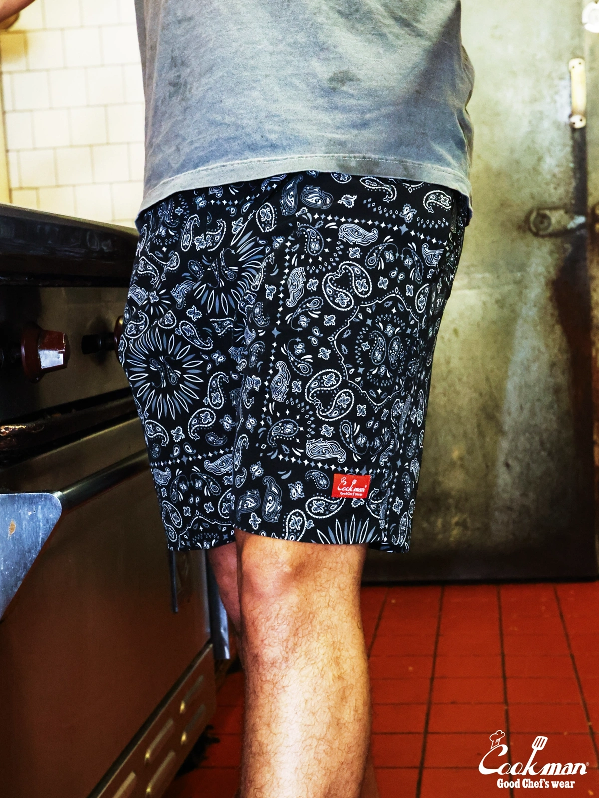 �����եѥ�� Chef Pants Short Light Paisley Black