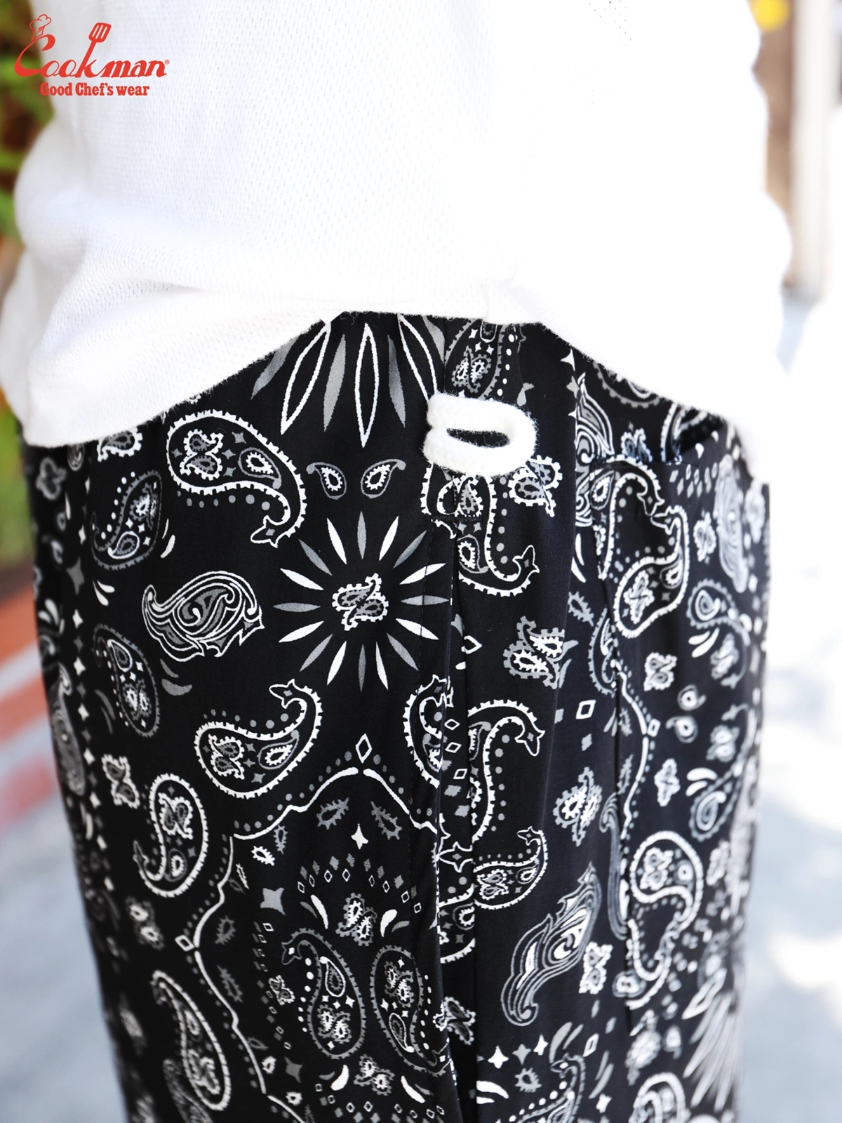 �����եѥ�� Chef Pants Short Light Paisley Black
