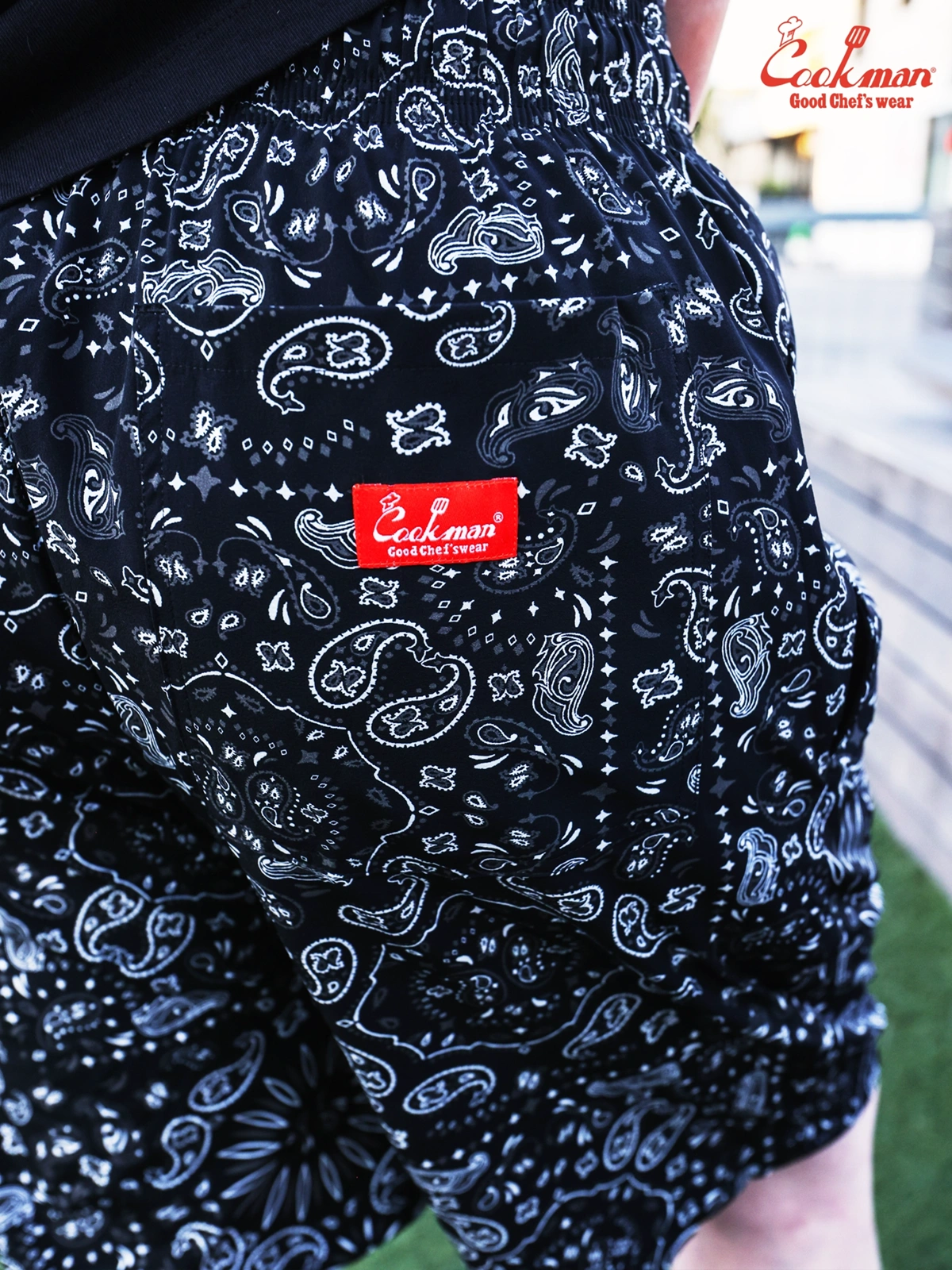 �����եѥ�� Chef Pants Short Light Paisley Black