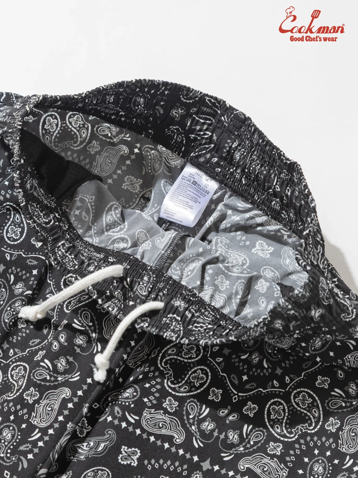 �����եѥ�� Chef Pants Short Light Paisley Black