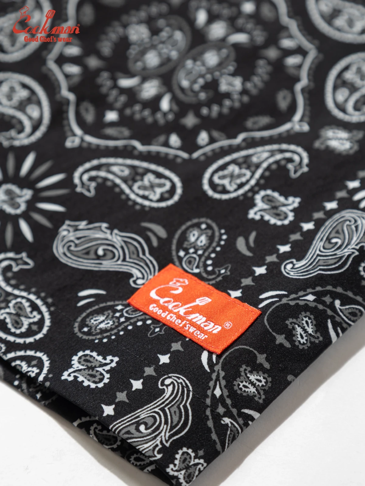 �����եѥ�� Chef Pants Short Light Paisley Black