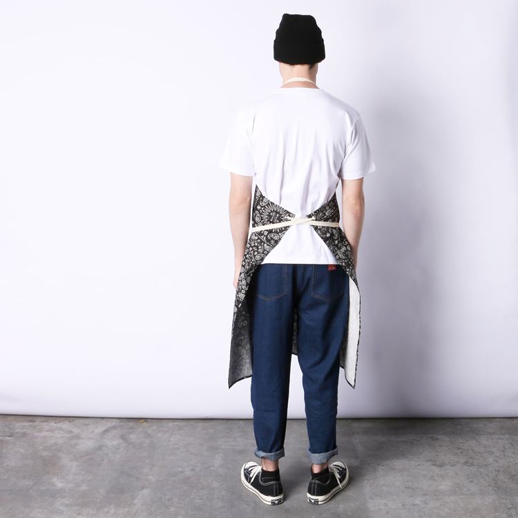 ���󥰥��ץ��� Long Apron Paisley Black