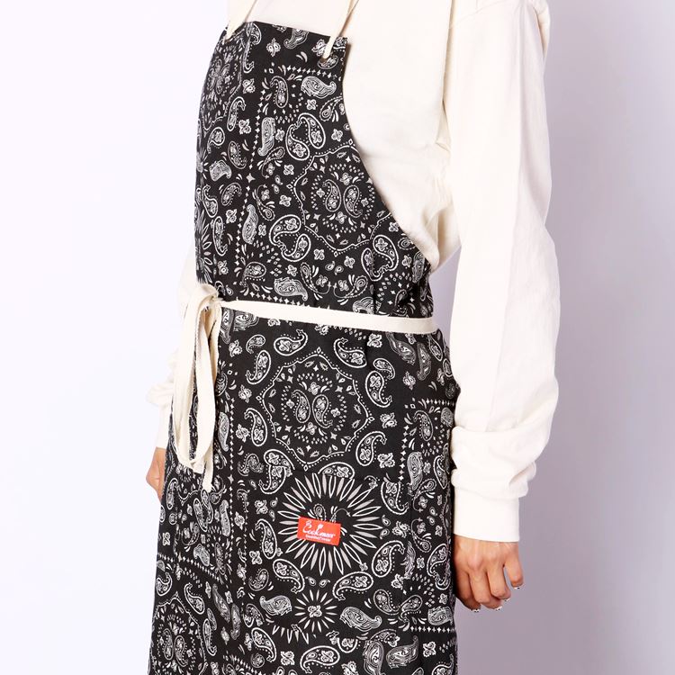 ���󥰥��ץ��� Long Apron Paisley Black